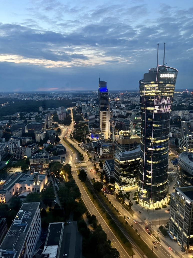 Wieczorny widok na Warszawę z Look Up Events