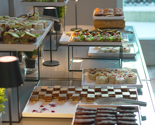 Villa Foksal Networking dzieje się przy stole small